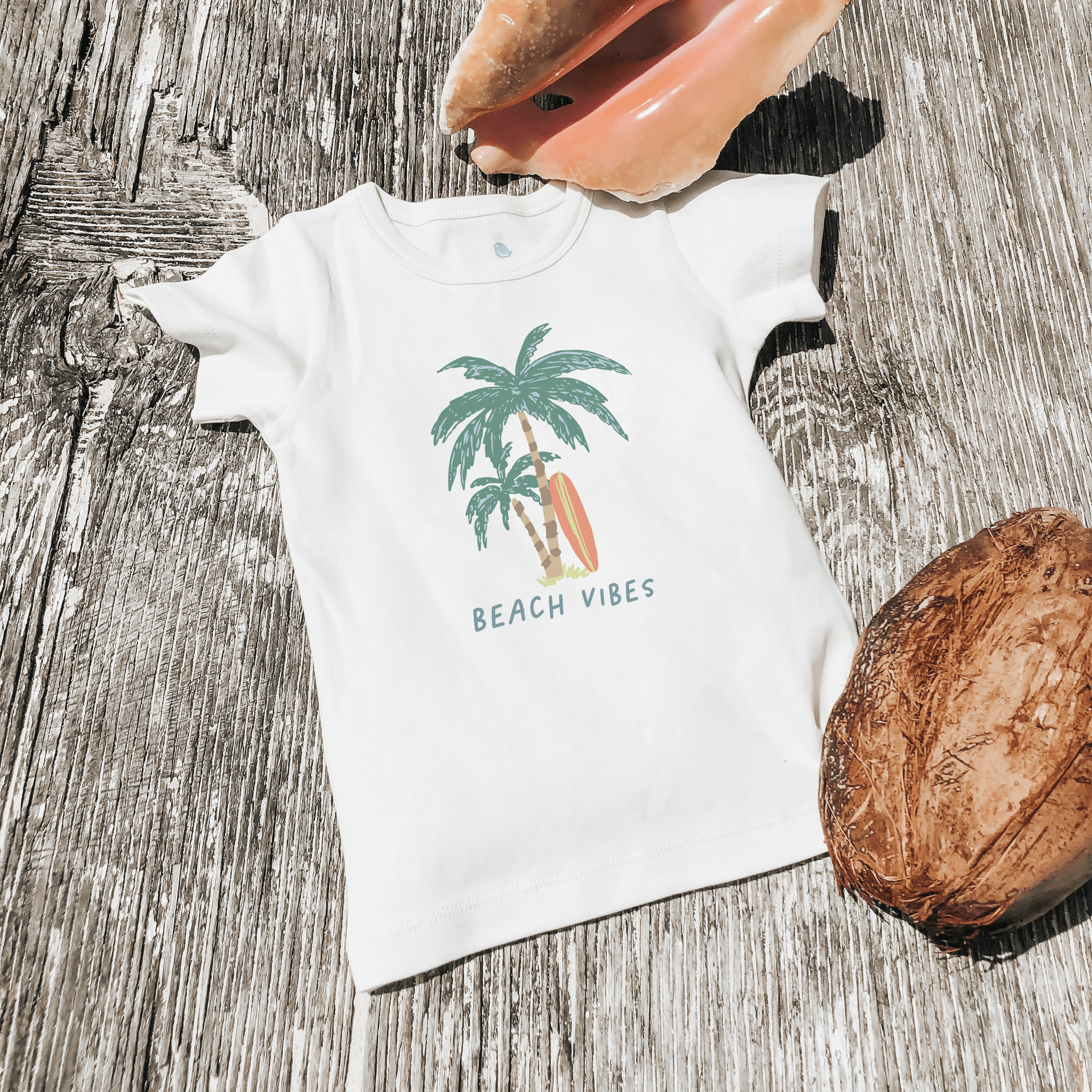 graphic tee | beach vibes palms